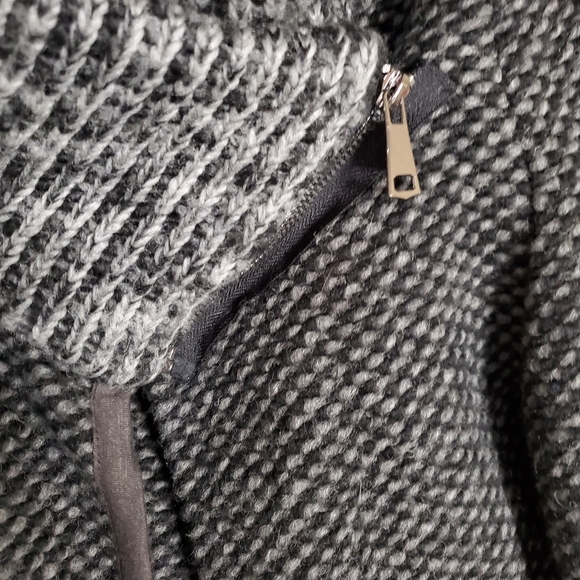 Lola Made in Italy Wool Blend Sweater - Picture 3 of 6